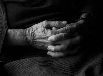 The worn hands of an elderly woman. Photo M. Palis, Thinkstock.